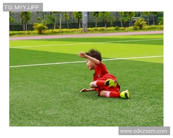 绰号小烟枪的足球明星如何在绿茵场上展现独特魅力与风采